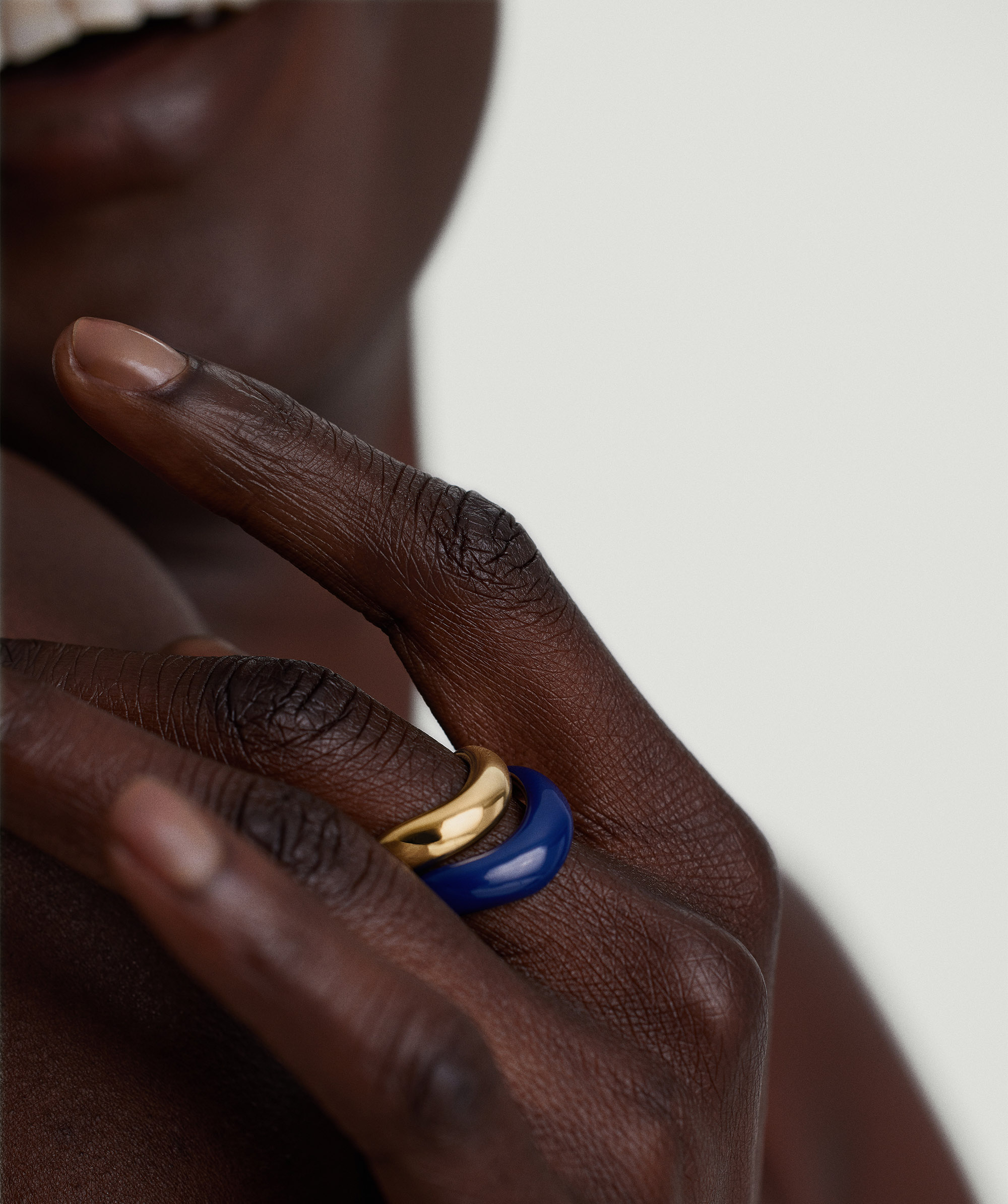 Figure Ring Enamel Navy