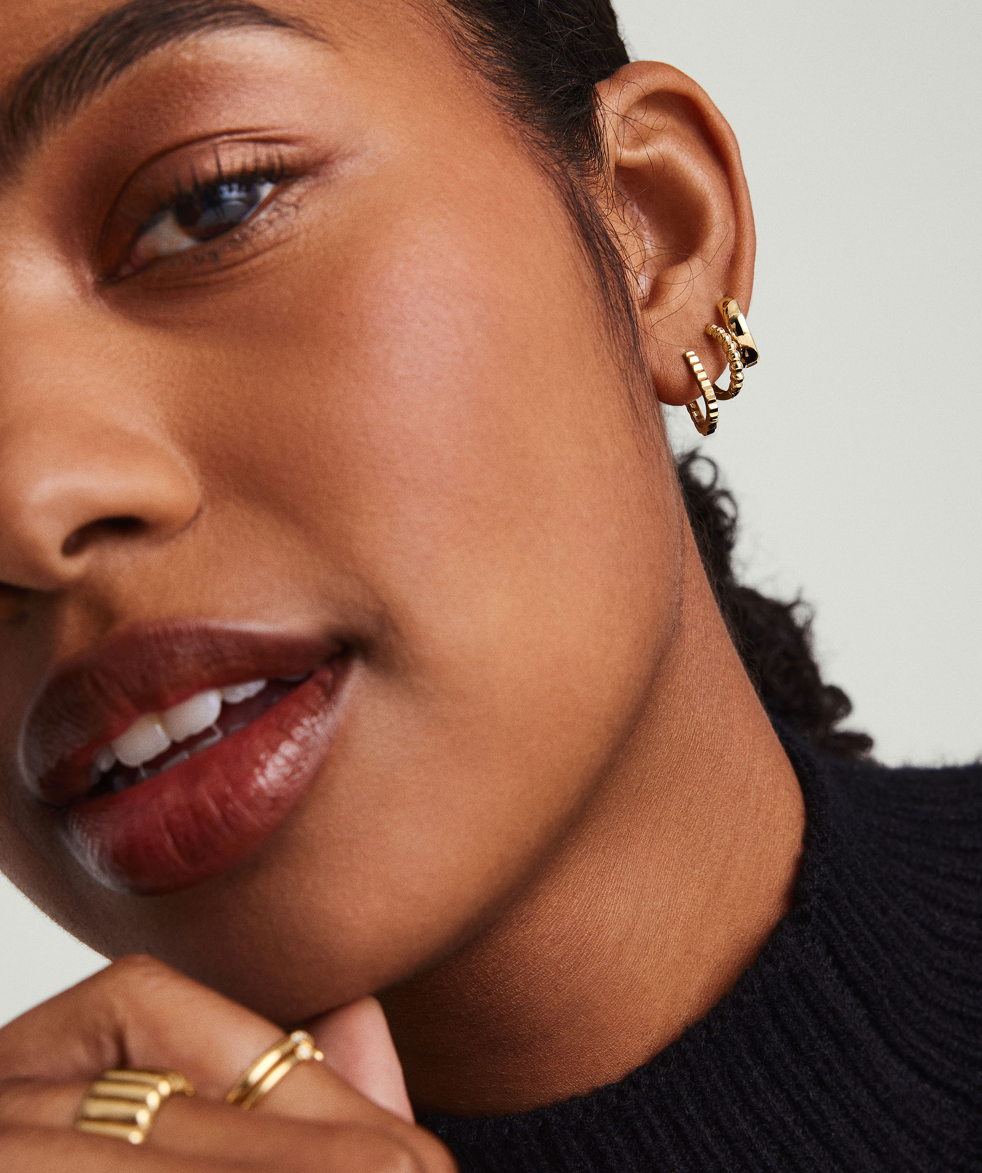 Texture Huggie U Hoop 12mm