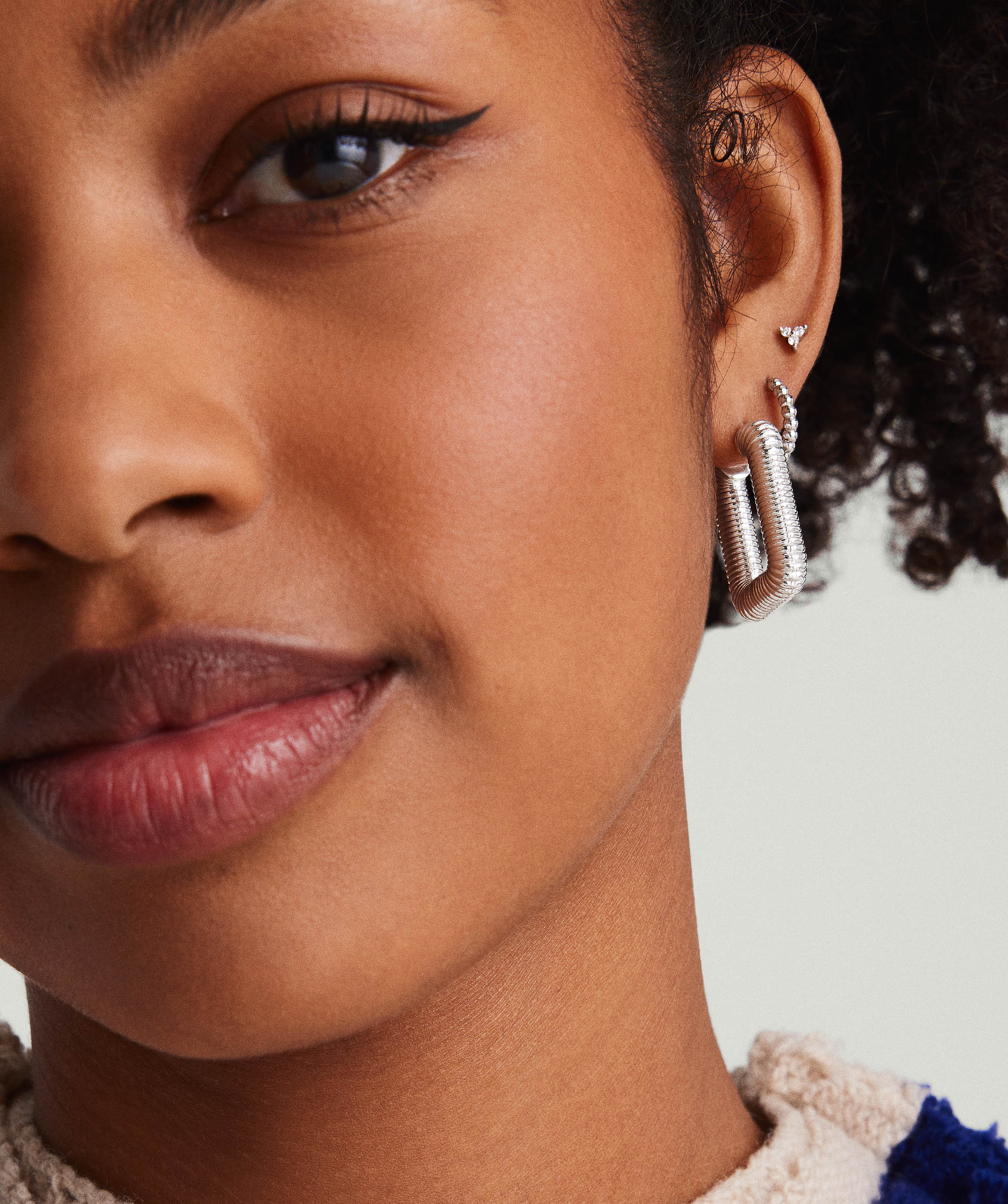 Oversized Texture Block Hoop Silver