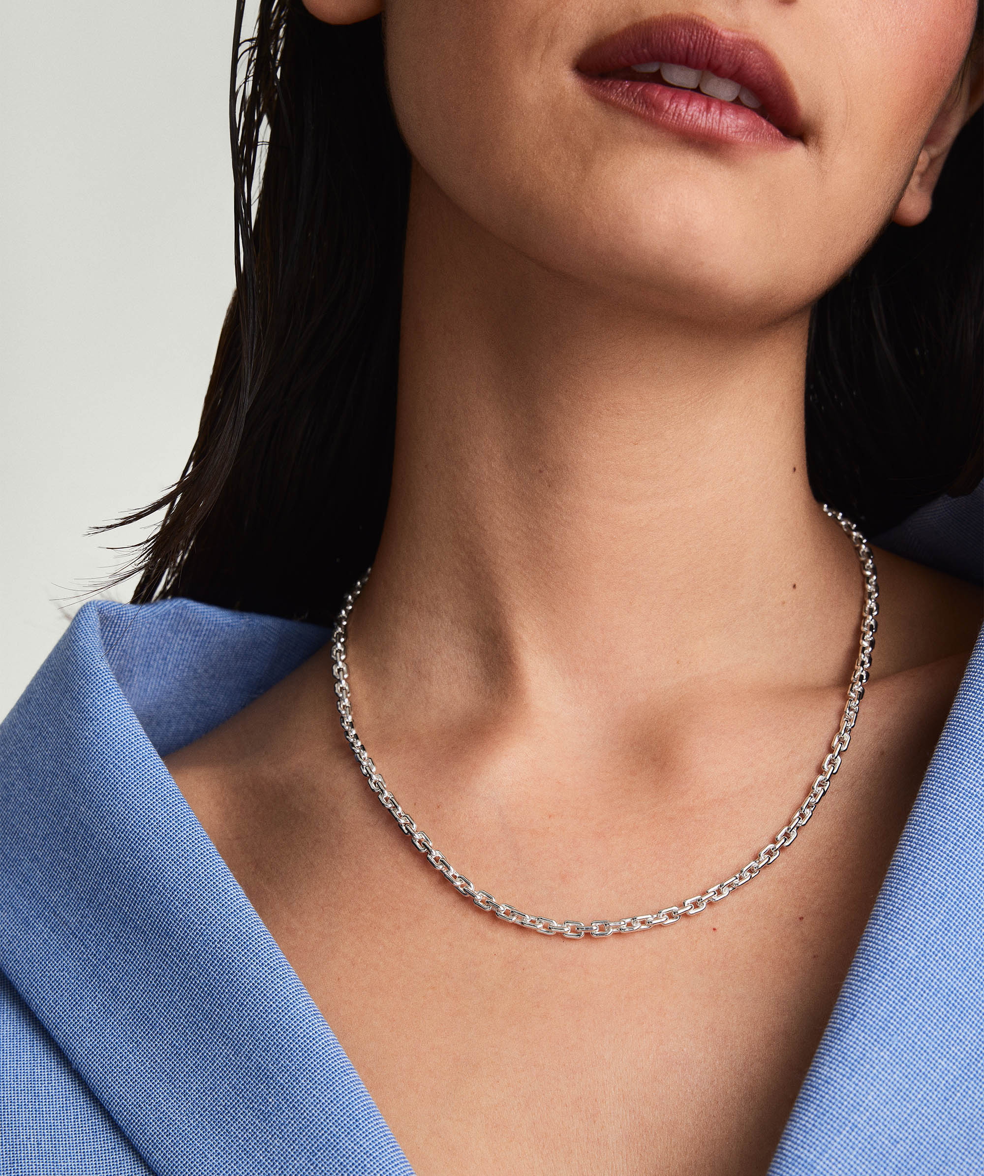 2-SILVERCHAINS_TraceRectangleChainNecklace_SS_Solo_003.jpg