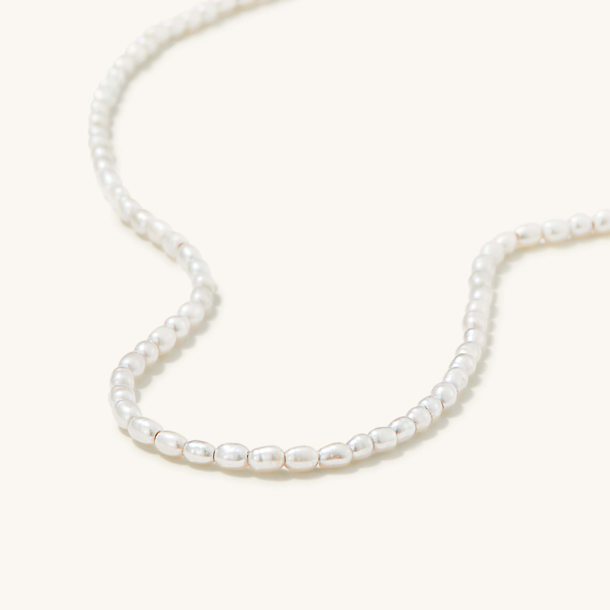 TinyPearl_Necklace_yg_alt1-0029.jpg